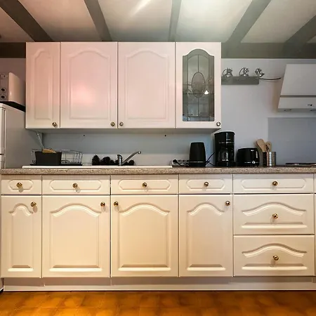 Holiday home Maison 2 Chambres, Animaux Admis, Parking, La Palmyre - Fr-1-705-99